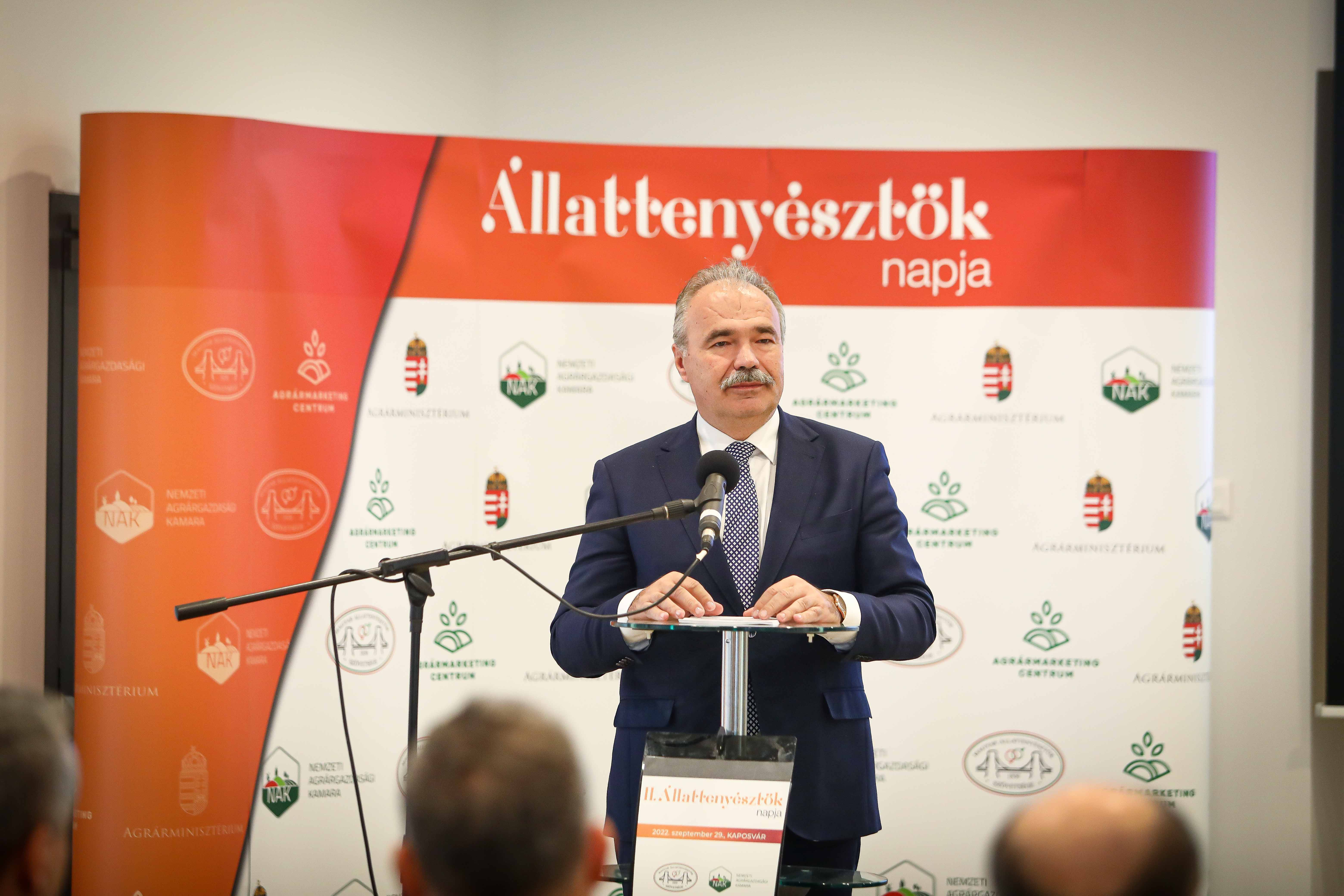 AM/ Fekete István
